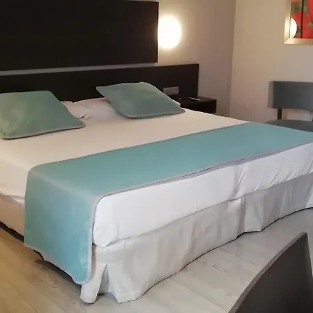 Hotel Ciudad De 4*