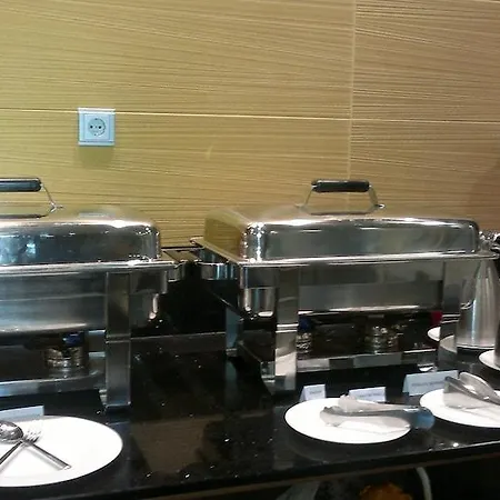 Hotel Ciudad De 4*
