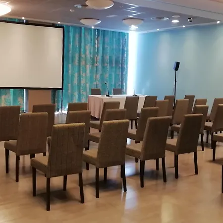 Ciudad De Ponferrada, Ascend Collection 4*