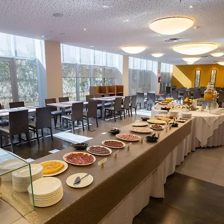 Hotel Ciudad De 4*