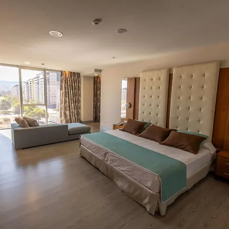 Hotel Ciudad De 4*
