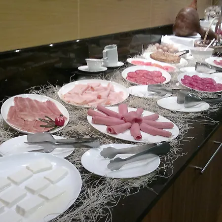 Ciudad De Ponferrada, Ascend Collection